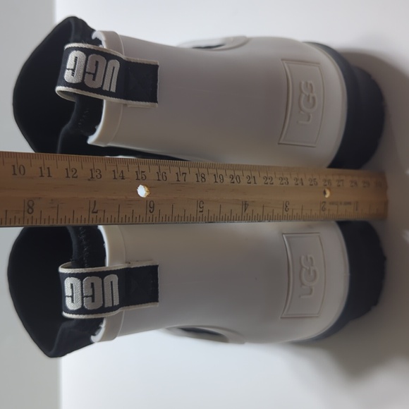 UGG White and Black Ankle Rain Boots Size 10 - Picture 16 of 16